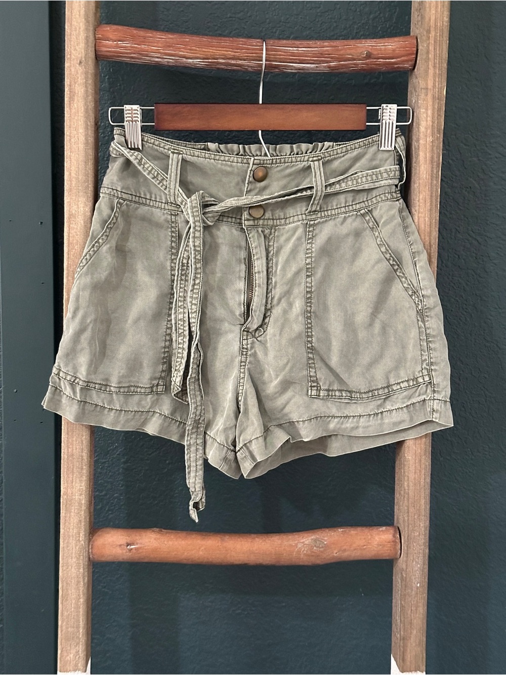 Abercrombie & Fitch Cargo Green Khaki Shorts Size XS